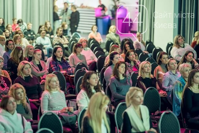 У Києві вперше пройшов Women Power Forum – форум, присвячений захисту жіночого здоров’я під час війни