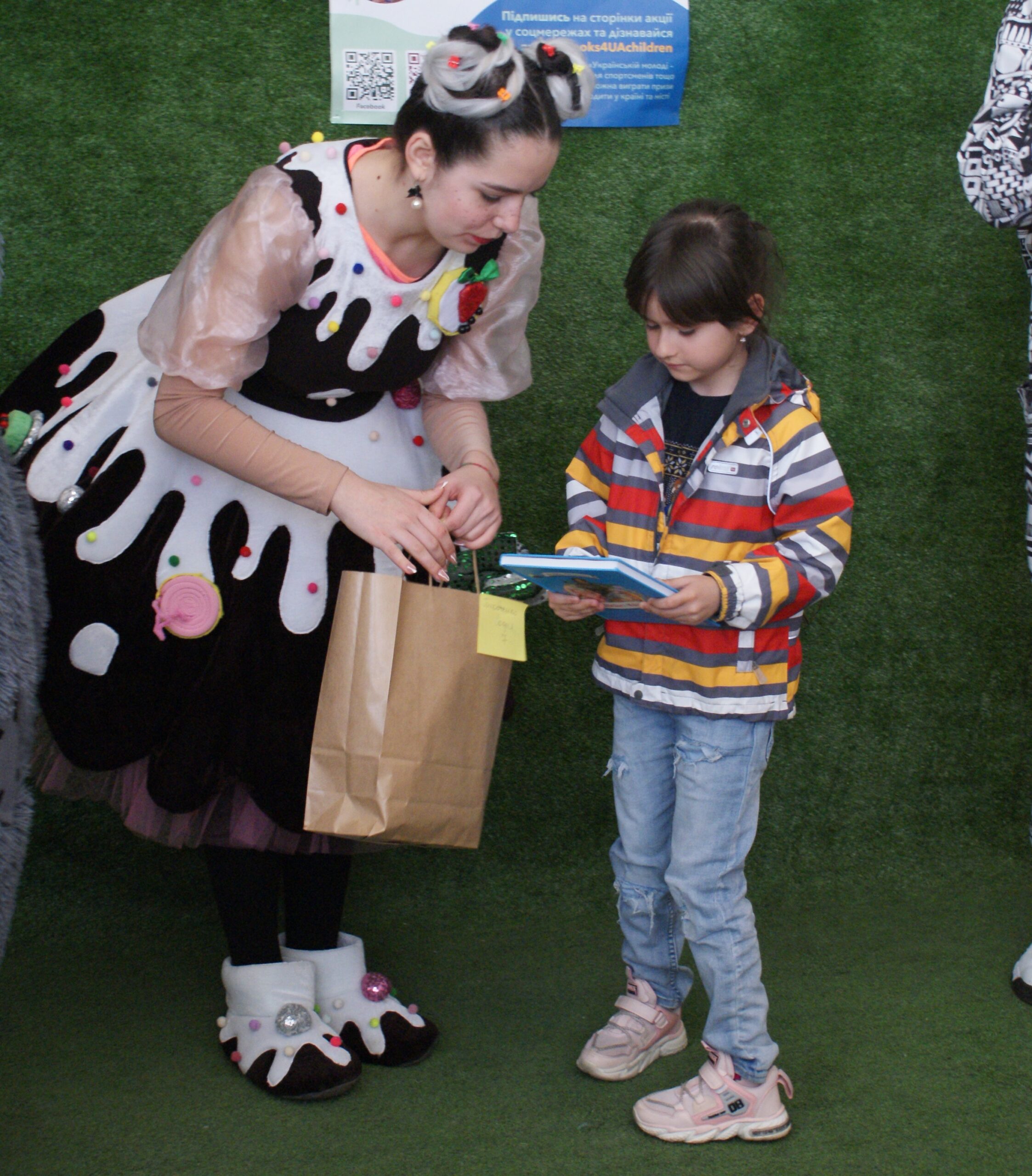 Бібліотеки книжок в Кімнатах Щастя