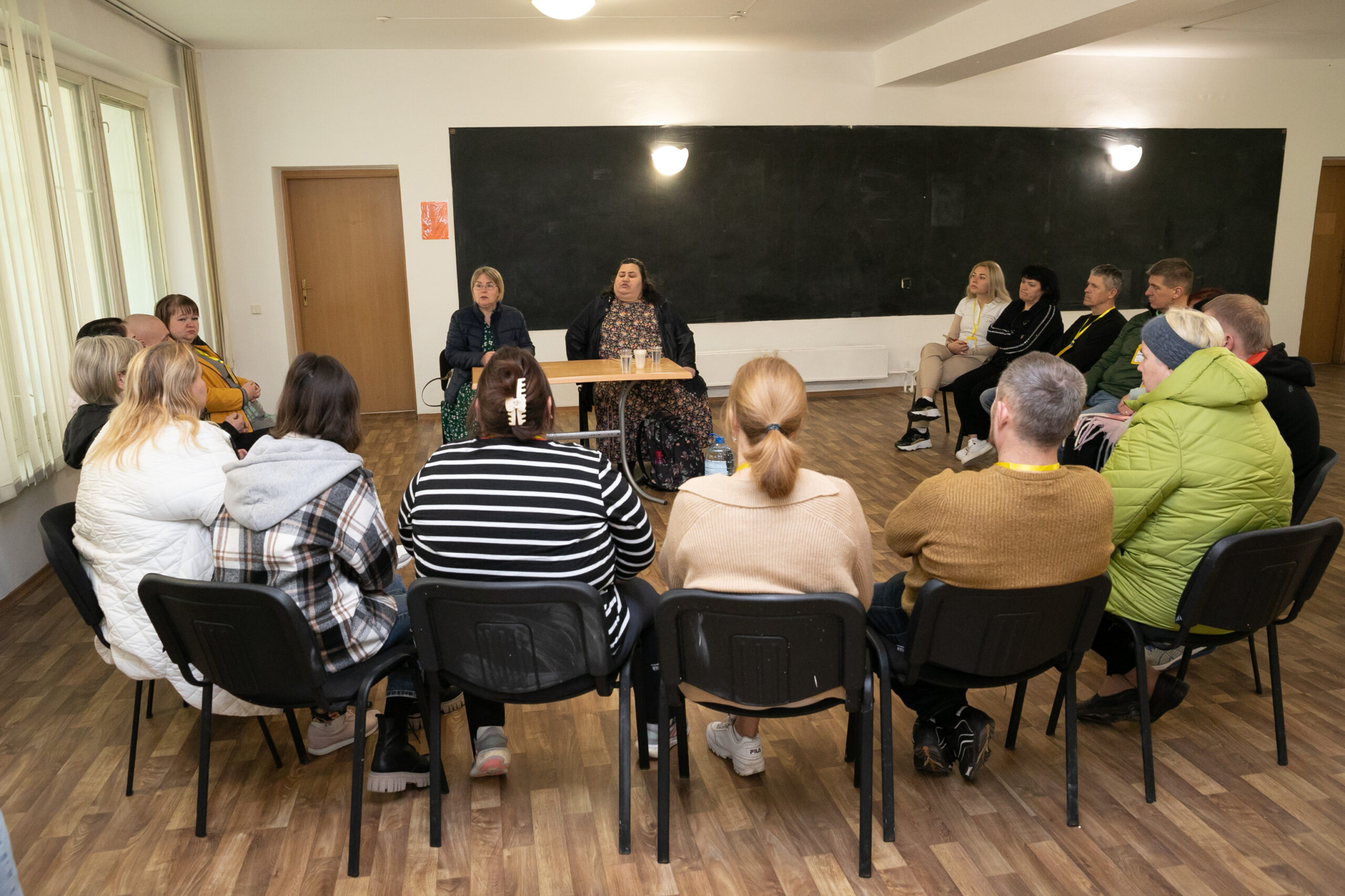 Розвиваємо платформу взаємодії: зустріч батьків з фахівцями соцслужби на Happy Boot Camp у квітні